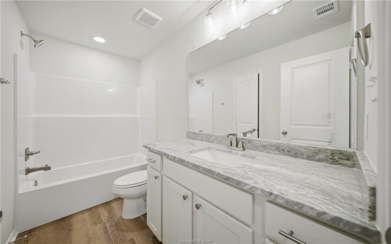 137 Cotton Cove, Snook, TX 77878, 4 Bedrooms Bedrooms, ,2 BathroomsBathrooms,Residential,For Sale,137 Cotton Cove,0,26003348