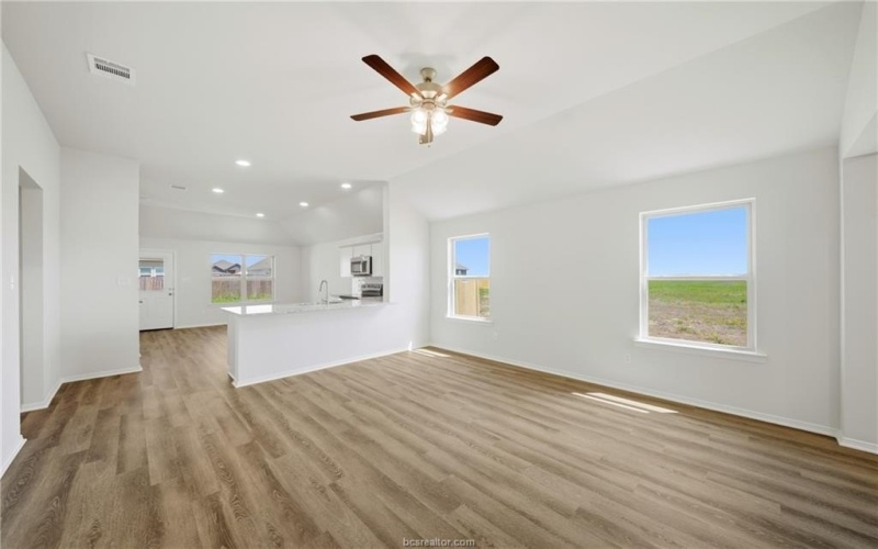 137 Cotton Cove, Snook, TX 77878, 4 Bedrooms Bedrooms, ,2 BathroomsBathrooms,Residential,For Sale,137 Cotton Cove,0,26003348