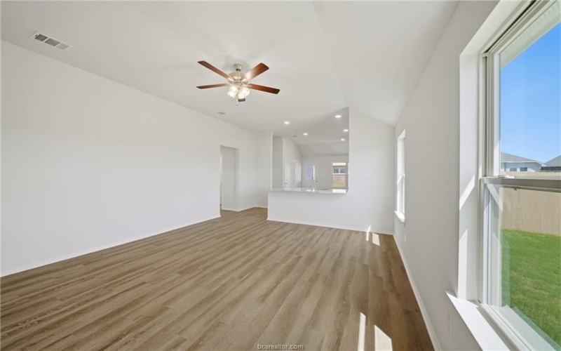 137 Cotton Cove, Snook, TX 77878, 4 Bedrooms Bedrooms, ,2 BathroomsBathrooms,Residential,For Sale,137 Cotton Cove,0,26003348