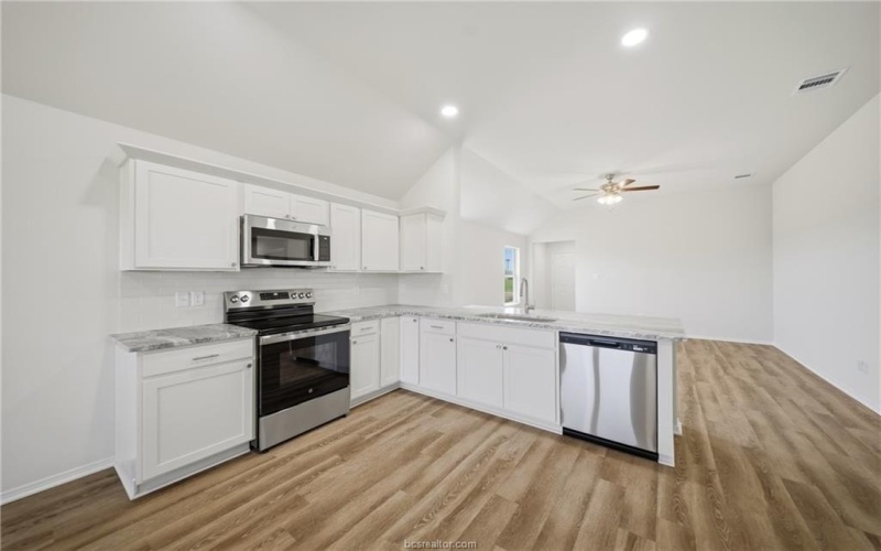 137 Cotton Cove, Snook, TX 77878, 4 Bedrooms Bedrooms, ,2 BathroomsBathrooms,Residential,For Sale,137 Cotton Cove,0,26003348