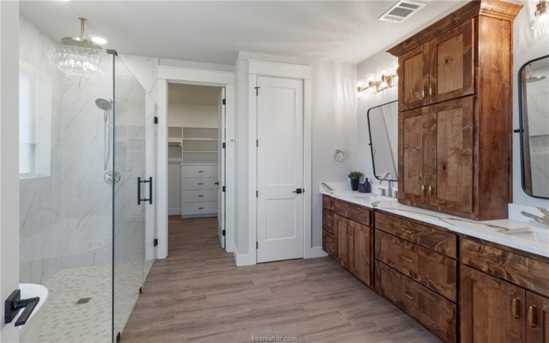 7823 Luke Ct, Bryan, TX 77808, 4 Bedrooms Bedrooms, ,3 BathroomsBathrooms,Residential,For Sale,7823 Luke Ct,0,26003673