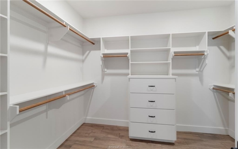 7823 Luke Ct, Bryan, TX 77808, 4 Bedrooms Bedrooms, ,3 BathroomsBathrooms,Residential,For Sale,7823 Luke Ct,0,26003673