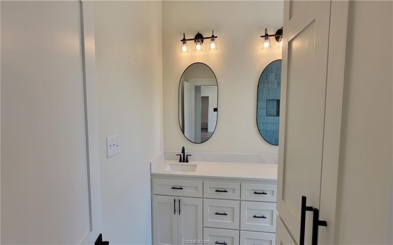 1439 Lone Star Lane, Franklin, TX 77856, 3 Bedrooms Bedrooms, ,2 BathroomsBathrooms,Residential,For Sale,1439 Lone Star Lane,0,26003730