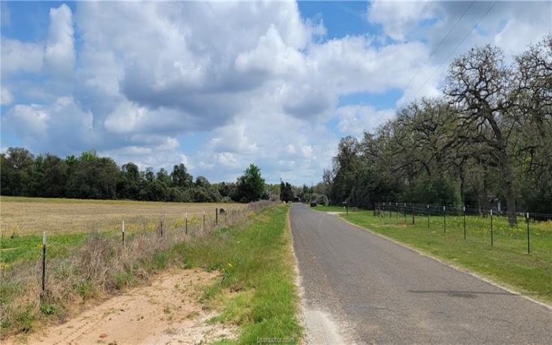 1439 Lone Star Lane, Franklin, TX 77856, 3 Bedrooms Bedrooms, ,2 BathroomsBathrooms,Residential,For Sale,1439 Lone Star Lane,0,26003730