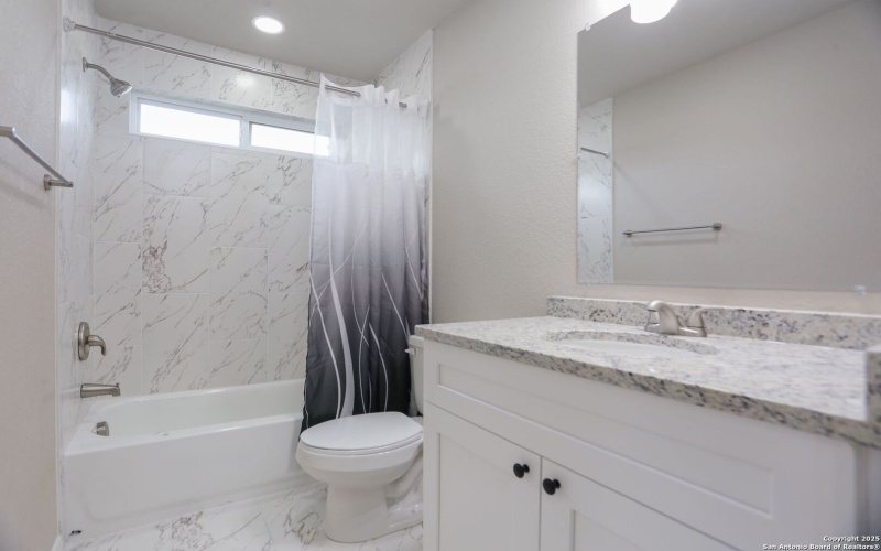 7210 John Palmer Dr., San Antonio, TX 78239, ,Residential Multi Family,En Venta,7210 John Palmer Dr.,0,1810650