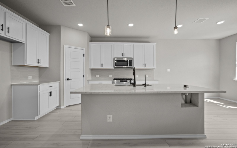 3448 Meteor Night, Converse, TX 78109, 3 Bedrooms Bedrooms, ,2 BathroomsBathrooms,Residential,For Sale,3448 Meteor Night,0,1844806