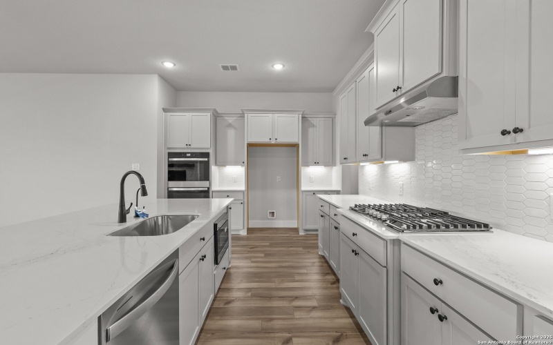 4507 YOAKUM VALLEY, Schertz, TX 78108, 5 Bedrooms Bedrooms, ,5 BathroomsBathrooms,Residential,For Sale,4507 YOAKUM VALLEY,0,1853078