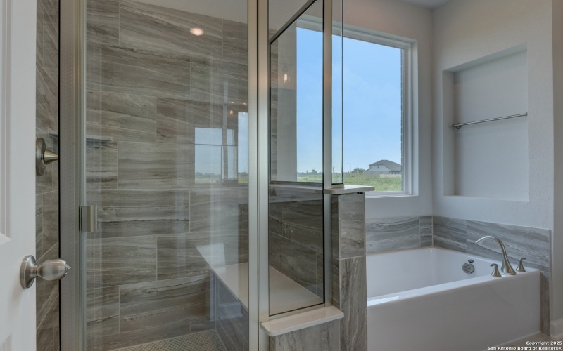 12836 Red Apple Rd., Schertz, TX 78154, 3 Bedrooms Bedrooms, ,2 BathroomsBathrooms,Residential,For Sale,12836 Red Apple Rd.,0,1855375