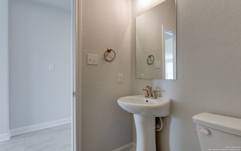 12836 Red Apple Rd., Schertz, TX 78154, 3 Bedrooms Bedrooms, ,2 BathroomsBathrooms,Residential,For Sale,12836 Red Apple Rd.,0,1855375