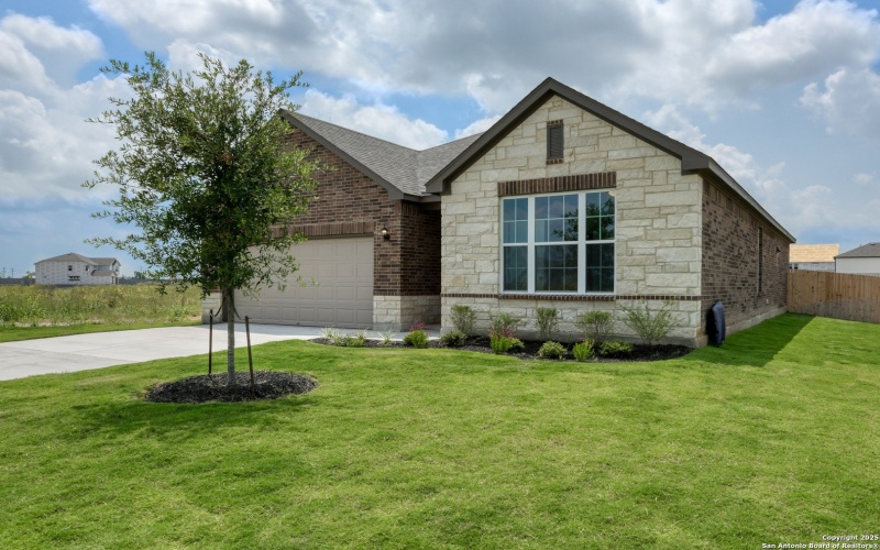 12836 Red Apple Rd., Schertz, TX 78154, 3 Bedrooms Bedrooms, ,2 BathroomsBathrooms,Residential,For Sale,12836 Red Apple Rd.,0,1855375
