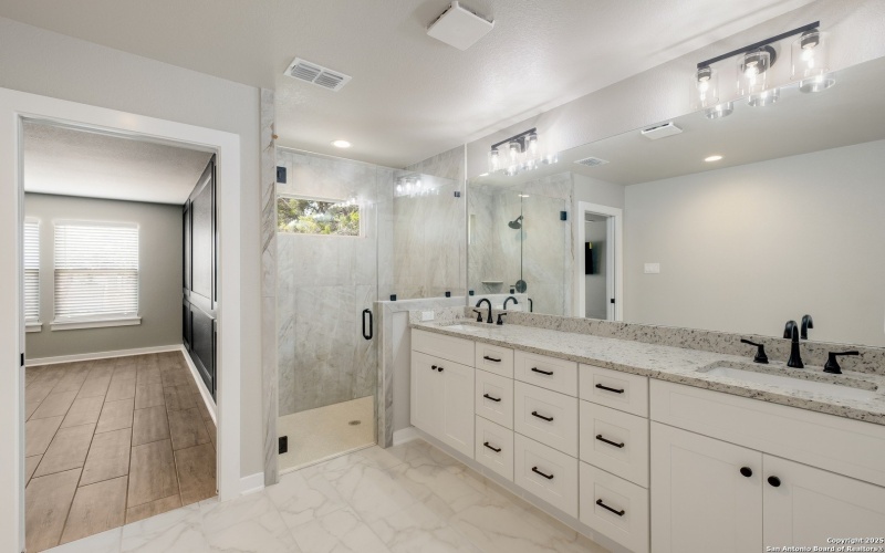 122 Hi View, Lakehills, TX 78063, 3 Bedrooms Bedrooms, ,2 BathroomsBathrooms,Residential,For Sale,122 Hi View,0,1856061