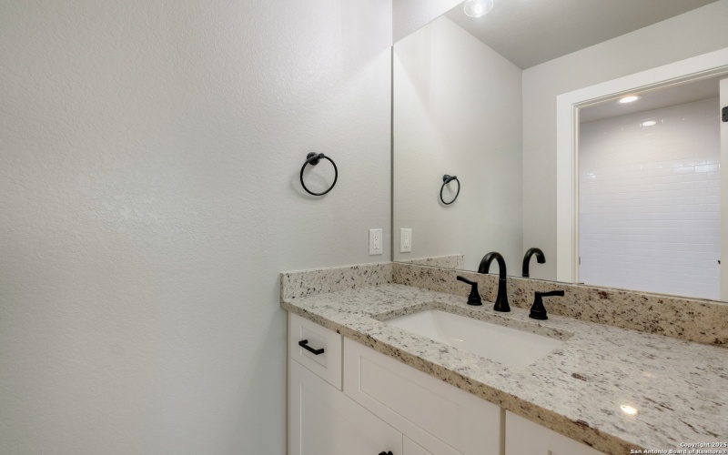 122 Hi View, Lakehills, TX 78063, 3 Bedrooms Bedrooms, ,2 BathroomsBathrooms,Residential,For Sale,122 Hi View,0,1856061