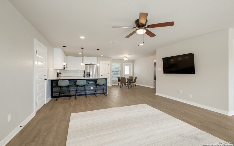 122 Hi View, Lakehills, TX 78063, 3 Bedrooms Bedrooms, ,2 BathroomsBathrooms,Residential,For Sale,122 Hi View,0,1856061