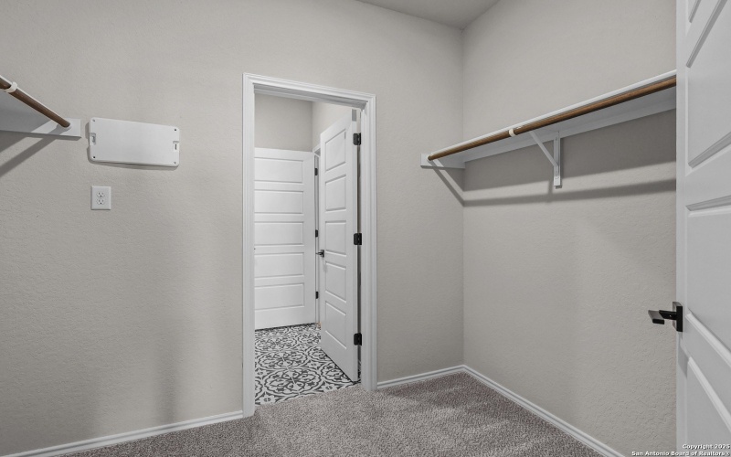 2523 Dry Moss Way, San Antonio, TX 78224, 5 Bedrooms Bedrooms, ,2 BathroomsBathrooms,Residential,For Sale,2523 Dry Moss Way,0,1862021