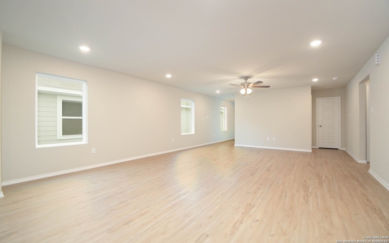 8570 Redhawk Lp, San Antonio, TX 78222, 3 Bedrooms Bedrooms, ,2 BathroomsBathrooms,Residential,For Sale,8570 Redhawk Lp,0,1870729