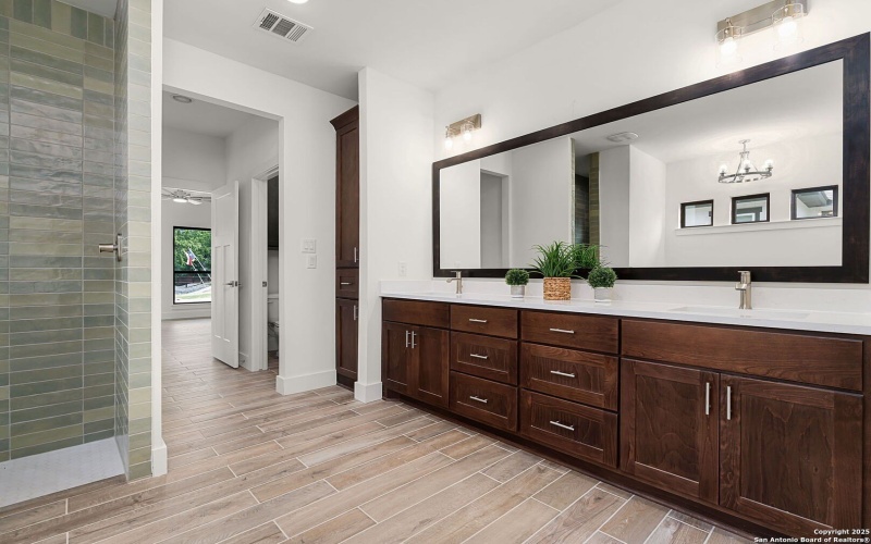 249 Sandpiper Lane, McQueeney, TX 78123, 3 Bedrooms Bedrooms, ,2 BathroomsBathrooms,Residential,For Sale,249 Sandpiper Lane,0,1876210