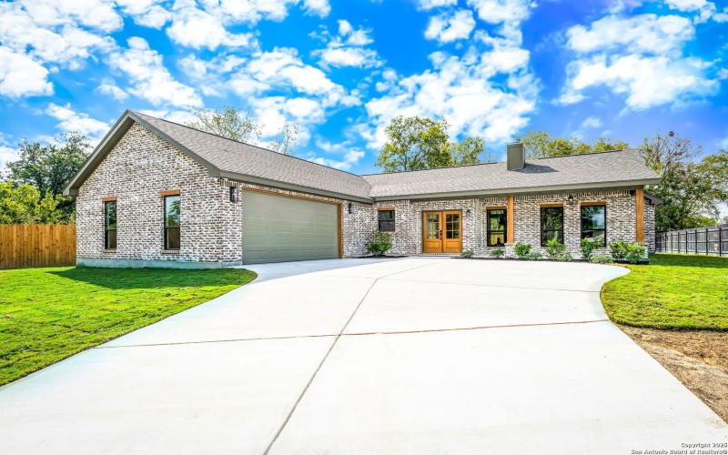 249 Sandpiper Lane, McQueeney, TX 78123, 3 Bedrooms Bedrooms, ,2 BathroomsBathrooms,Residential,For Sale,249 Sandpiper Lane,0,1876210