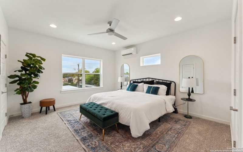 3214 N Elmendorf unit: 102, San Antonio, TX 78201, 3 Bedrooms Bedrooms, ,3 BathroomsBathrooms,Residential,For Sale,3214 N Elmendorf unit: 102,0,1878112