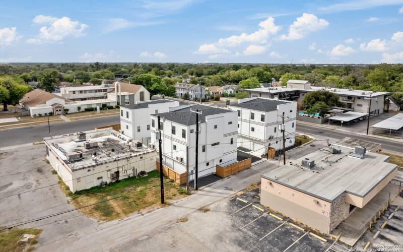 3214 N Elmendorf unit: 102, San Antonio, TX 78201, 3 Bedrooms Bedrooms, ,3 BathroomsBathrooms,Residential,For Sale,3214 N Elmendorf unit: 102,0,1878112