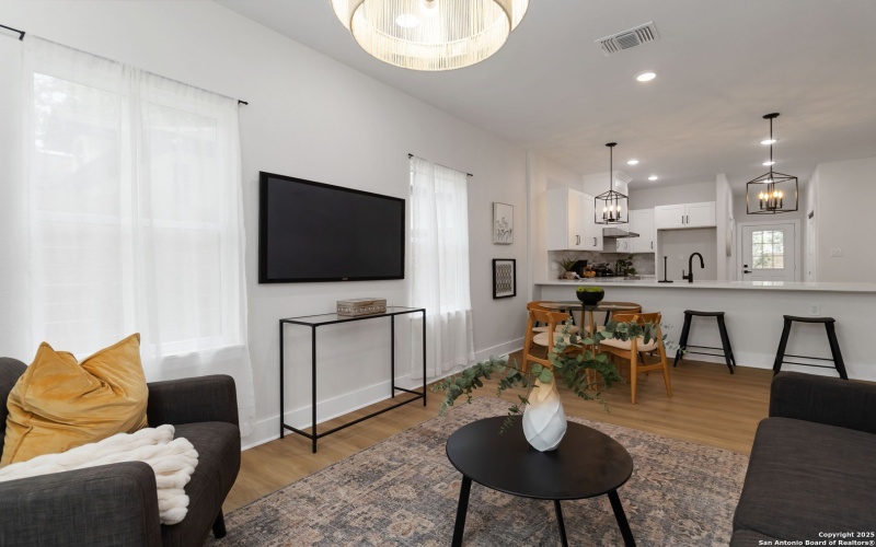 237 Carle Ave, San Antonio, TX 78204, 3 Bedrooms Bedrooms, ,2 BathroomsBathrooms,Residential,For Sale,237 Carle Ave,0,1879222