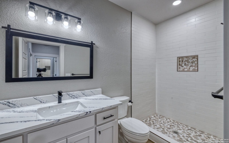 132 Sherman Lane, Leakey, TX 78873, 3 Bedrooms Bedrooms, ,3 BathroomsBathrooms,Residential,For Sale,132 Sherman Lane,0,1887675