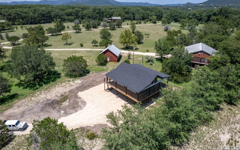 132 Sherman Lane, Leakey, TX 78873, 3 Bedrooms Bedrooms, ,3 BathroomsBathrooms,Residential,For Sale,132 Sherman Lane,0,1887675
