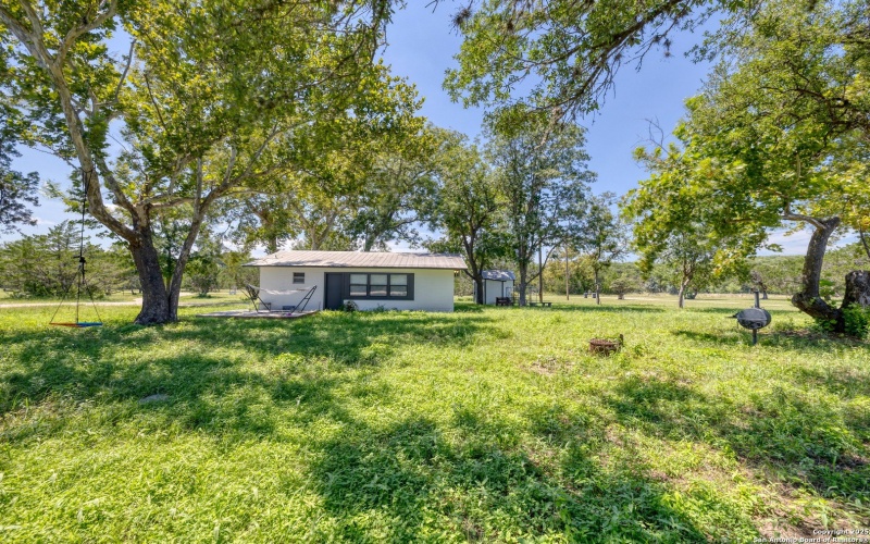 132 Sherman Lane, Leakey, TX 78873, 3 Bedrooms Bedrooms, ,3 BathroomsBathrooms,Residential,For Sale,132 Sherman Lane,0,1887675