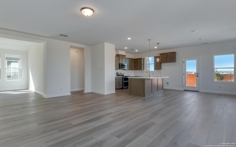 171 Heidi Hill, Castroville, TX 78009, 3 Bedrooms Bedrooms, ,3 BathroomsBathrooms,Residential,For Sale,171 Heidi Hill,0,1906516