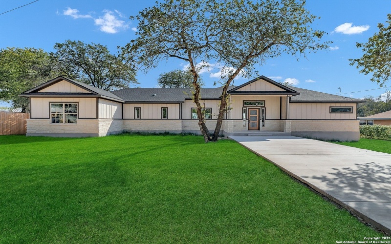 23048 Hilltop Peaks, Elmendorf, TX 78112, 4 Bedrooms Bedrooms, ,3 BathroomsBathrooms,Residential,For Sale,23048 Hilltop Peaks,0,1907683