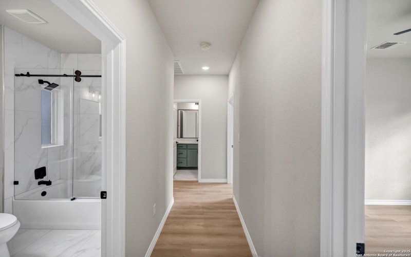 23048 Hilltop Peaks, Elmendorf, TX 78112, 4 Bedrooms Bedrooms, ,3 BathroomsBathrooms,Residential,For Sale,23048 Hilltop Peaks,0,1907683