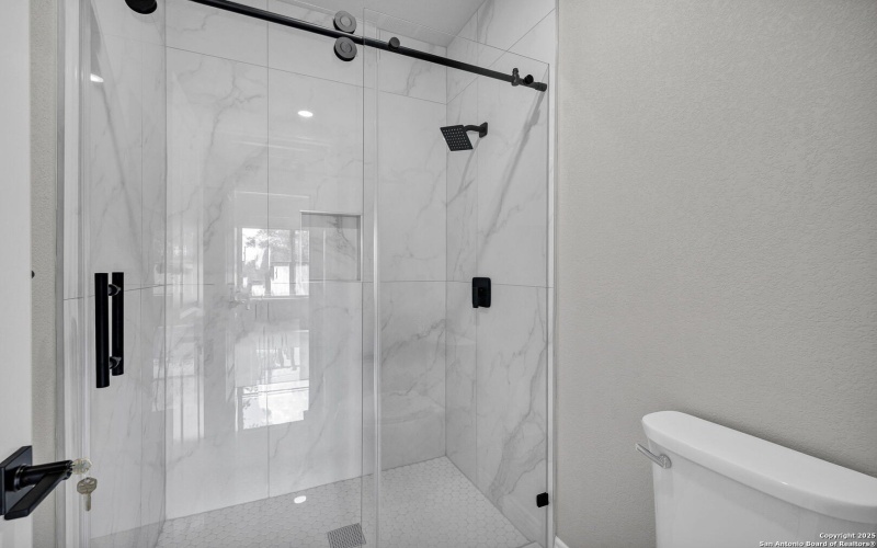 23048 Hilltop Peaks, Elmendorf, TX 78112, 4 Bedrooms Bedrooms, ,3 BathroomsBathrooms,Residential,For Sale,23048 Hilltop Peaks,0,1907683