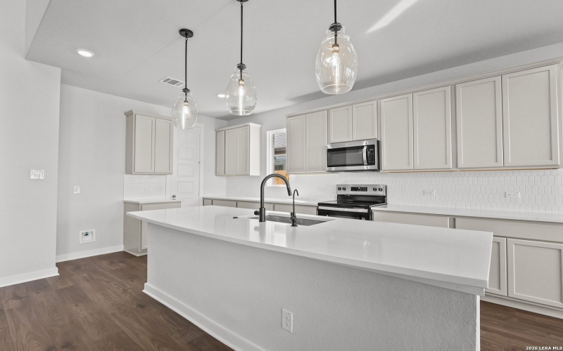 123 Heidi Hill, Castroville, TX 78009, 4 Bedrooms Bedrooms, ,3 BathroomsBathrooms,Residential,For Sale,123 Heidi Hill,0,1909620