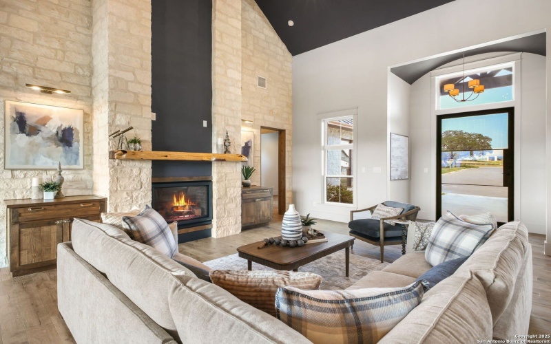 343 Janice, Castroville, TX 78009, 4 Bedrooms Bedrooms, ,5 BathroomsBathrooms,Residential,For Sale,343 Janice,0,1912285