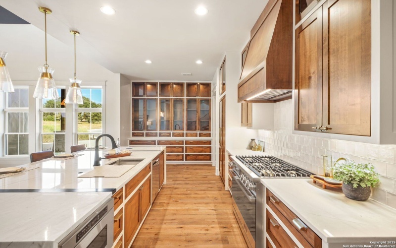 343 Janice, Castroville, TX 78009, 4 Bedrooms Bedrooms, ,5 BathroomsBathrooms,Residential,For Sale,343 Janice,0,1912285