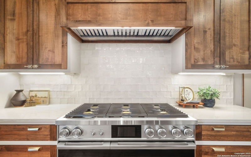 343 Janice, Castroville, TX 78009, 4 Bedrooms Bedrooms, ,5 BathroomsBathrooms,Residential,For Sale,343 Janice,0,1912285