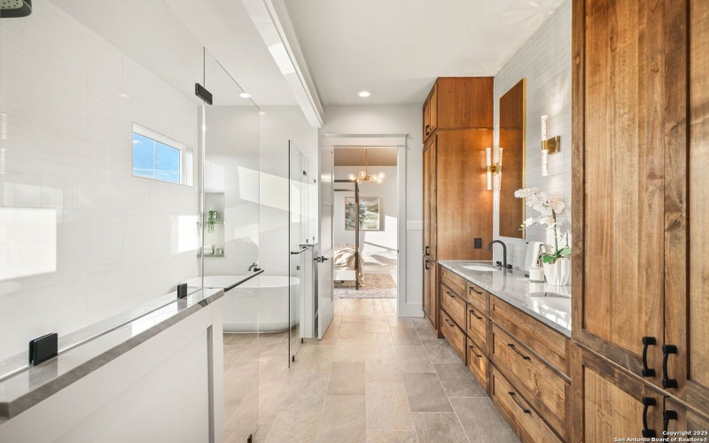 343 Janice, Castroville, TX 78009, 4 Bedrooms Bedrooms, ,5 BathroomsBathrooms,Residential,For Sale,343 Janice,0,1912285