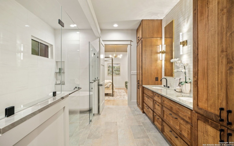 343 Janice, Castroville, TX 78009, 4 Bedrooms Bedrooms, ,5 BathroomsBathrooms,Residential,For Sale,343 Janice,0,1912285