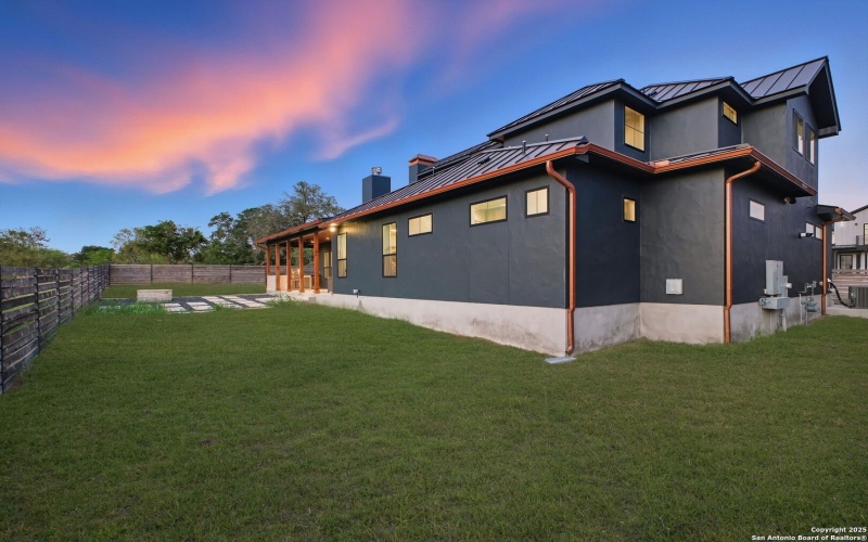 343 Janice, Castroville, TX 78009, 4 Bedrooms Bedrooms, ,5 BathroomsBathrooms,Residential,For Sale,343 Janice,0,1912285