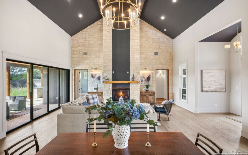 343 Janice, Castroville, TX 78009, 4 Bedrooms Bedrooms, ,5 BathroomsBathrooms,Residential,For Sale,343 Janice,0,1912285