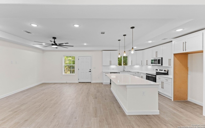 350 Spanish Oak Dr, Canyon Lake, TX 78133, 3 Bedrooms Bedrooms, ,2 BathroomsBathrooms,Residential,For Sale,350 Spanish Oak Dr,0,1913798