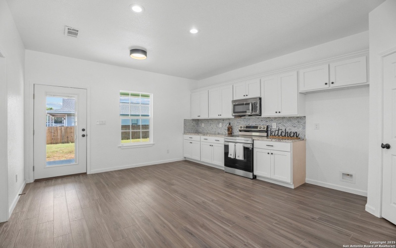 1734 Blueridge Dr, Canyon Lake, TX 78133, 3 Bedrooms Bedrooms, ,2 BathroomsBathrooms,Residential,For Sale,1734 Blueridge Dr,0,1914075