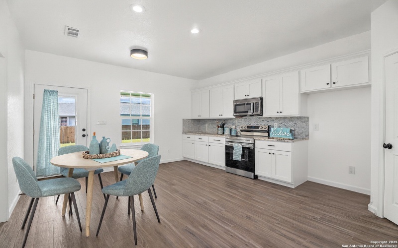 1734 Blueridge Dr, Canyon Lake, TX 78133, 3 Bedrooms Bedrooms, ,2 BathroomsBathrooms,Residential,For Sale,1734 Blueridge Dr,0,1914075