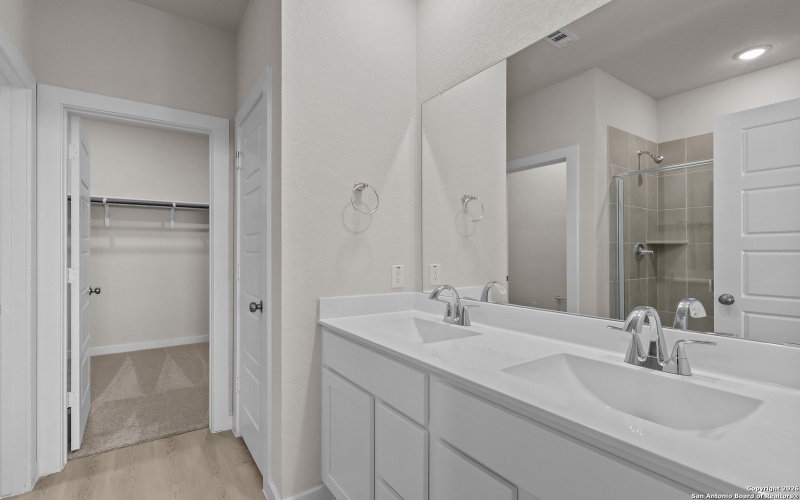 15550 Doublecreek Dr, San Antonio, TX 78253, 5 Bedrooms Bedrooms, ,3 BathroomsBathrooms,Residential,For Sale,15550 Doublecreek Dr,0,1914192