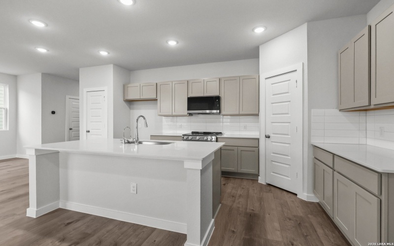 10735 Fairchild Way, San Antonio, TX 78109, 4 Habitaciones Habitaciones , ,2 BañosBaños,Residential,En Venta,10735 Fairchild Way,0,1914285