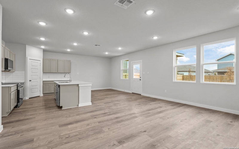 10735 Fairchild Way, San Antonio, TX 78109, 4 Habitaciones Habitaciones , ,2 BañosBaños,Residential,En Venta,10735 Fairchild Way,0,1914285