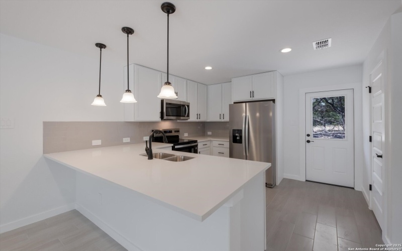 432 Canyon Lake Dr, Bandera, TX 78003, 2 Habitaciones Habitaciones , ,2 BañosBaños,Residential,En Venta,432 Canyon Lake Dr,0,1915387