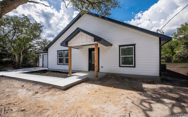 432 Canyon Lake Dr, Bandera, TX 78003, 2 Habitaciones Habitaciones , ,2 BañosBaños,Residential,En Venta,432 Canyon Lake Dr,0,1915387