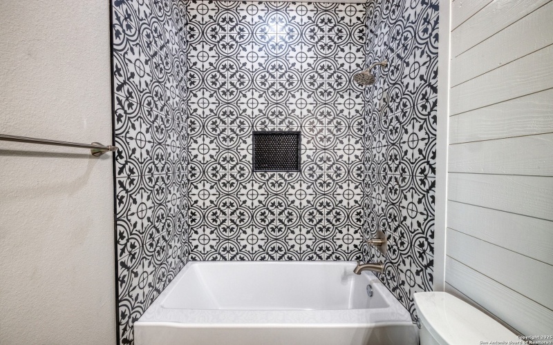 58 Greystone Hills Circle, Uvalde, TX 78801, 4 Bedrooms Bedrooms, ,3 BathroomsBathrooms,Residential,For Sale,58 Greystone Hills Circle,0,1915566