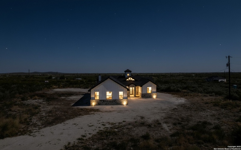 58 Greystone Hills Circle, Uvalde, TX 78801, 4 Bedrooms Bedrooms, ,3 BathroomsBathrooms,Residential,For Sale,58 Greystone Hills Circle,0,1915566