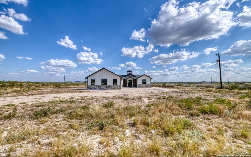 58 Greystone Hills Circle, Uvalde, TX 78801, 4 Bedrooms Bedrooms, ,3 BathroomsBathrooms,Residential,For Sale,58 Greystone Hills Circle,0,1915566